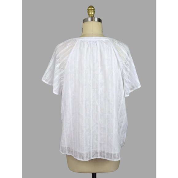 TOMMY BAHAMA ILLUSION FROND WHITE BUTTON UP TOP - Picture 7 of 9